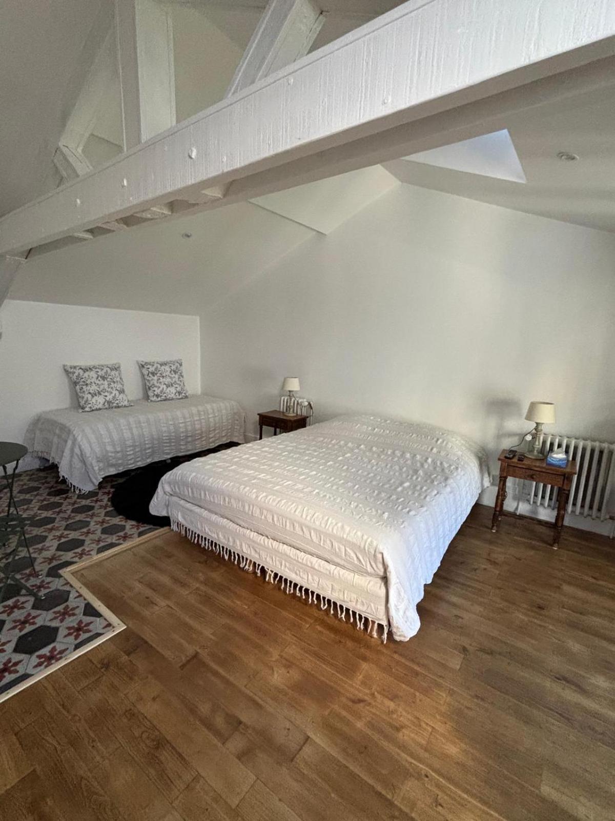 Maison Auctoire Sarras Buitenkant foto